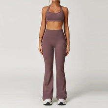 Load image into Gallery viewer, 2-Piece Women Yoga Sports Set | Quick Drying Activewear | Breathable Workout Outfit for Fitness &amp; Training
