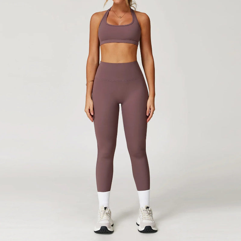 2-Piece Women Yoga Sports Set | Quick Drying Activewear | Breathable Workout Outfit for Fitness & Training