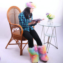 Load image into Gallery viewer, Plush White Winter Snow Woman Boots
